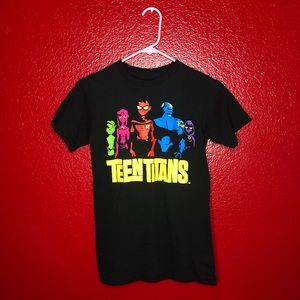 TEEN TITANS Graphic Tee